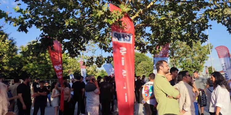 Foto Galeri | İstanbul Mitingi: 1925’ten 1999’a, diz çökmedik, çökmeyeceğiz