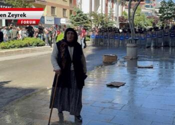 Musa’nın asasından Colemêrgli Kürt ananın bastonuna