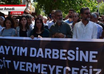 Alo Naci, burası Paris: Halk Cephesi kuruluyor, duydun mu?