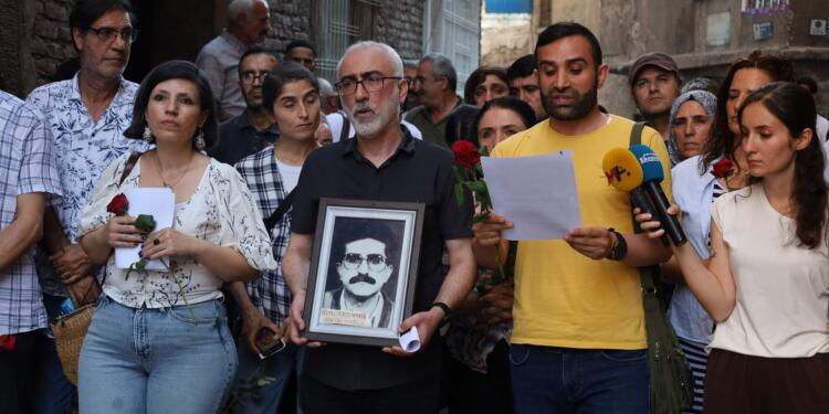 Katledilen gazeteci Akdemir anıldı: Gerçeğin takipçisi olmaya devam edeceğiz