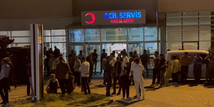 Düğünde havai fişek patlatıldı: 10 yaralı