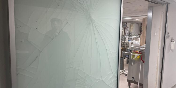 Dicle Üniversitesi Tıp Fakültesi’nde sağlıkçılara saldırı