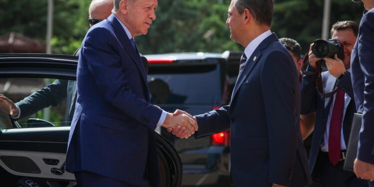 AKP Sözcüsü Çelik’ten Erdoğan-Özel görüşmesine dair açıklama yaptı