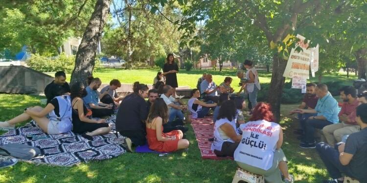 Öğretmenlerin nöbeti bayramda da devam etti