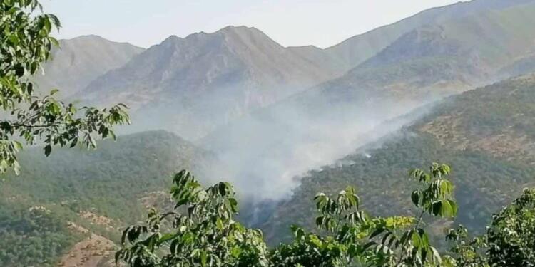 Binarê Qendîl’de savaş uçaklarının bombardımanı sonrası yangın çıktı