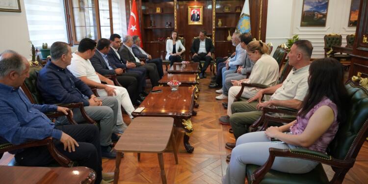 CHP’li heyet Amed Büyükşehir Belediyesini ziyaret etti