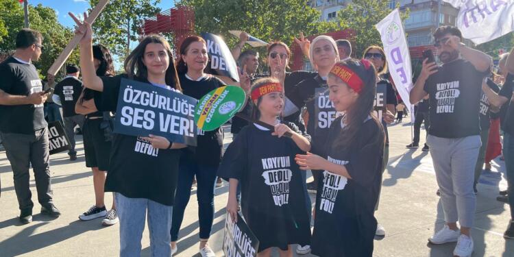 Foto Galeri | İstanbul Mitingi: 1925’ten 1999’a, diz çökmedik, çökmeyeceğiz