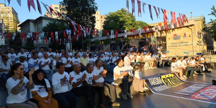İstanbul’da kayyım nöbeti: AKP’ye karşı mücadeleyi büyütelim