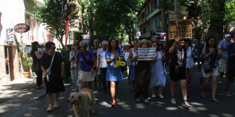 Ada sakinleri azmanbüs istemiyor