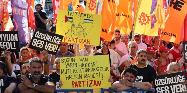 Figen Yüksekdağ: Halkın iradesi teslim alınamaz