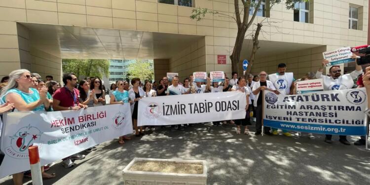 Doktorlar: İnsanlık dışı koşullarda çalışmaya mahkûm eden sistemi reddediyoruz