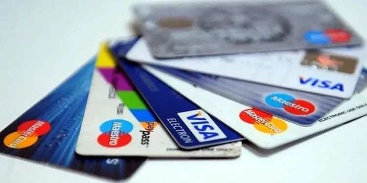 Kredi kartı borçları 6 ayda 2 trilyon TL arttı