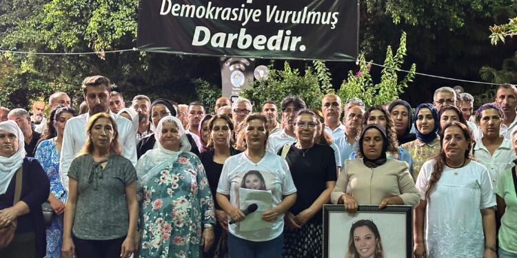 Kayyıma karşı nöbetlerde Deniz Poyraz anıldı