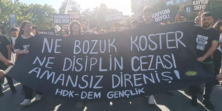 Foto Galeri | İstanbul Mitingi: 1925’ten 1999’a, diz çökmedik, çökmeyeceğiz