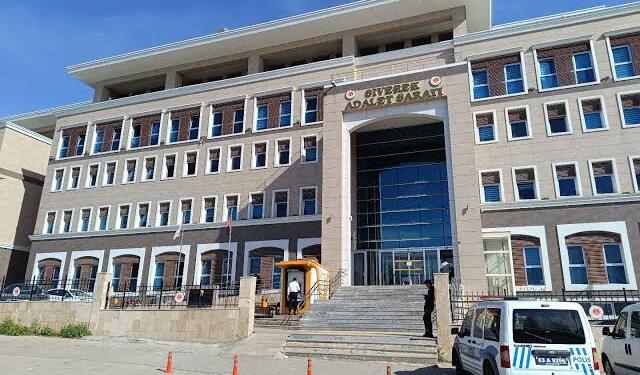 Savcıyla tartışan şoför ve muavin tutuklandı