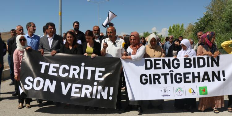 ‘Özgürlüğe Ses Ver’ eylemleri: Tecrit derhal son bulmalı