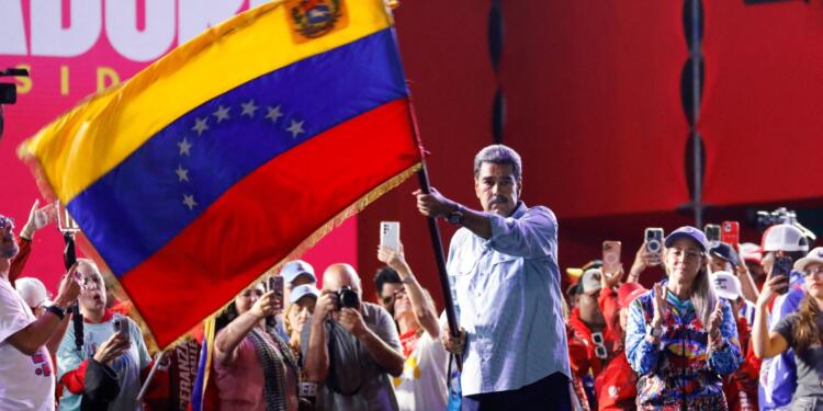 Venezuela’da seçimi Maduro kazandı