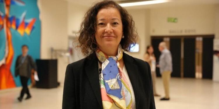 Senatör Laura Castel: Tecrit rejimi sona ermeli