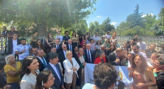 Hayvan hakları savunucularına polis engeli