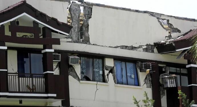 Filipinler’de 7,1 büyüklüğünde deprem