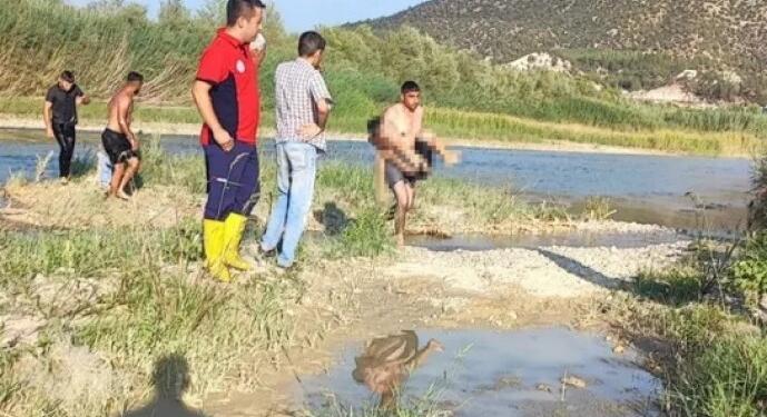 Serinlemek için girdiği ırmakta boğuldu