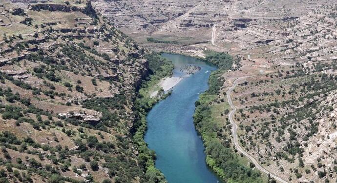 Şırnak Valisi gözünü Botan Vadisi’ne dikti: Teras ve otoparkla doğa katledilecek