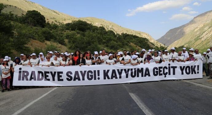 Kayyıma karşı yürüyenler Zap’a ulaştı