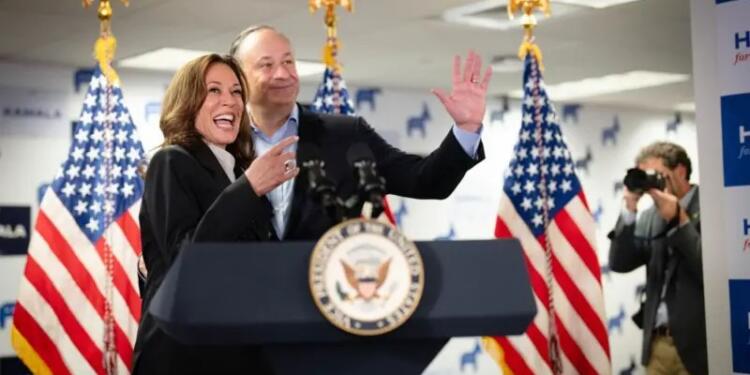 Kamala Harris gerekli delege sayısına ulaştı