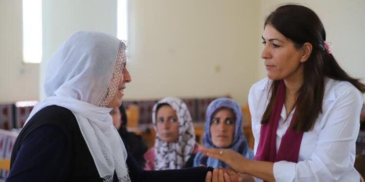 Erxenî Belediyesi Eş Başkanı kadınlarla bir araya geldi