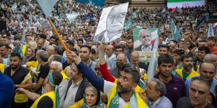 Gazeteci Goran: İran’da mevcut rejim köklü değişime izin vermiyor