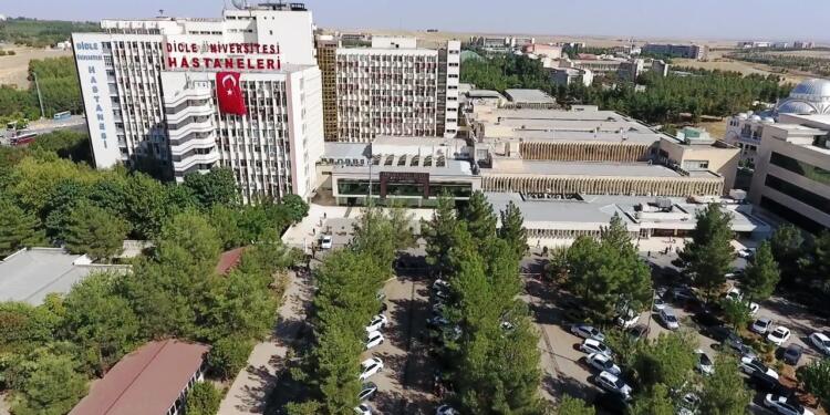 Dicle Tıp’da zehirlenen çalışanın tedavisi 3 gündür sürüyor