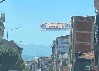 Ülkü Ocağı, Selahattin Demirtaş’ı hedef gösteren pankart asmış