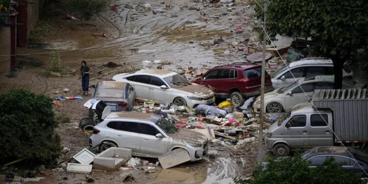 Çin’de kasırga: 5 kişi hayatını kaybetti