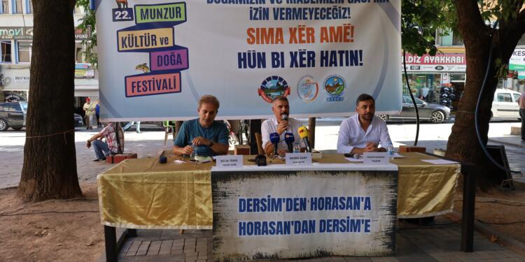 Dêrsim’de panel: ‘Resmi ideolojinin yalan yanlış tarihi çökmüştür’