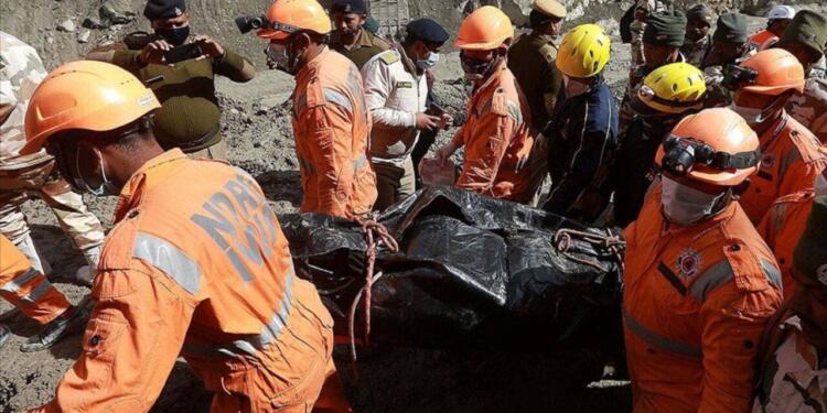 Hindistan’da yıldırım düşmesi sonucu 63 kişi öldü