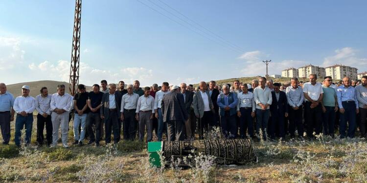 Cisim patlaması sonucu yaşamını yitiren Düzen toprağa verildi