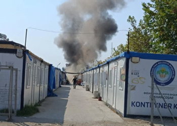 Hatay’da konteynerlerde yangın