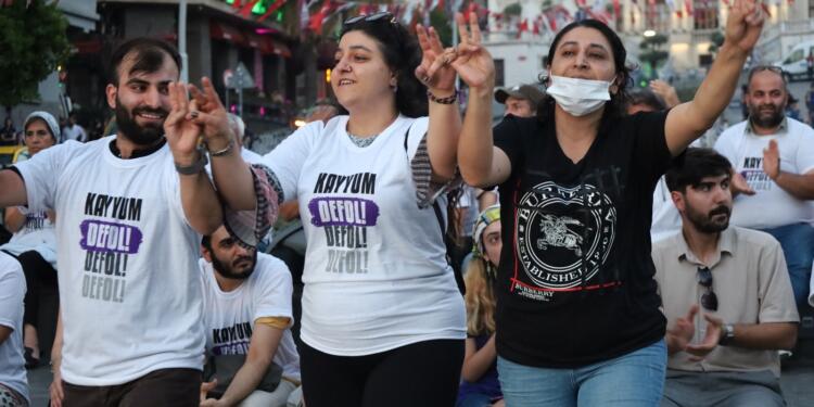 İstanbul’da kayyım nöbeti: Kürt halkı diz çökmeyecek