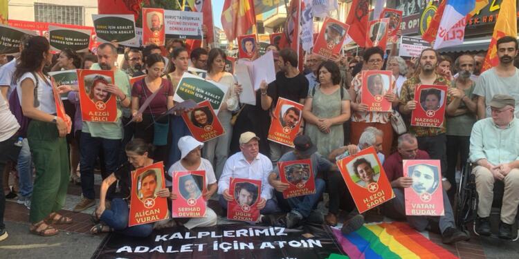 Pîrsûs’ta katledilenler İstanbul’da anıldı: Ölürse ten ölür canlar ölesi değil’