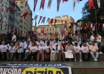 Kayyım Nöbeti’nde 42’inci gün: ‘Hakkari ve Kürdistan’daki demokrasi eksikliğini görün’