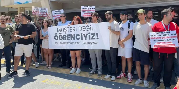 Ege Üniversitesinde zam protestosu