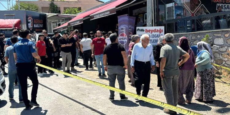Polis, akrabası olan kiracılarına ateş açtı: 3 ölü