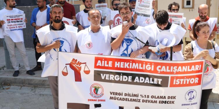 Sağlık emekçilerinden ‘Vergide adalet’ eylemi