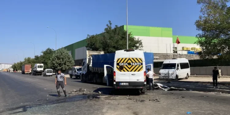 2 işçi servisi ve tır kaza yaptı: 1’i ağır 21 yaralı