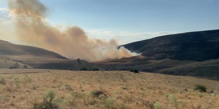 Dep’te 5 köyün etkilendiği yangın kontrol altına alındı