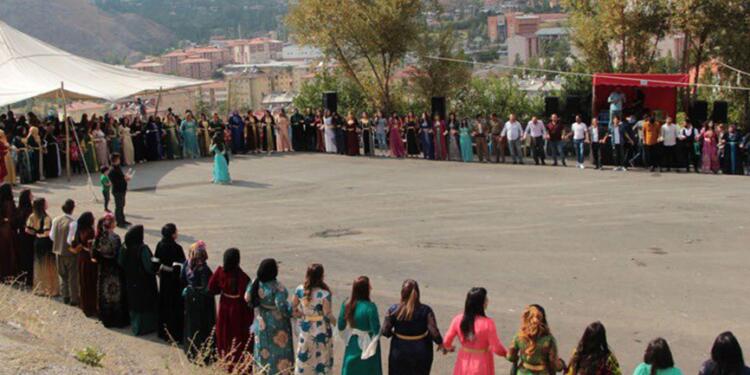 Piran’da ‘halay’ çektikleri için 7 kişi gözaltına alındı