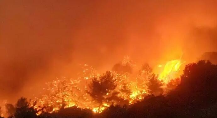 Ege’deki yangınlar hala söndürülemedi!
