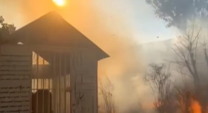 Saldırıların sürdüğü Xişxaş köyünde araziler ateşe verildi