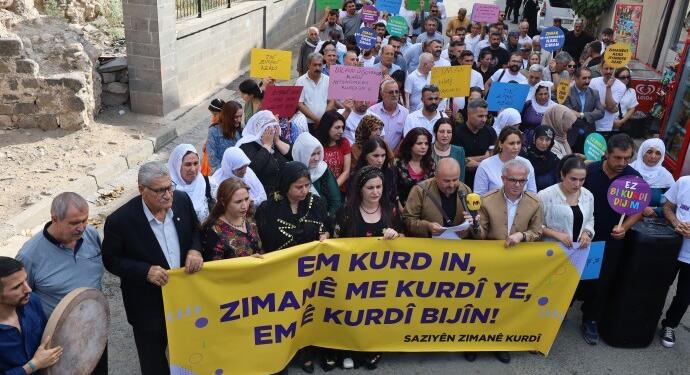 Kürtçe için seferberlik çağrısı: Dilinizi her yerde konuşun