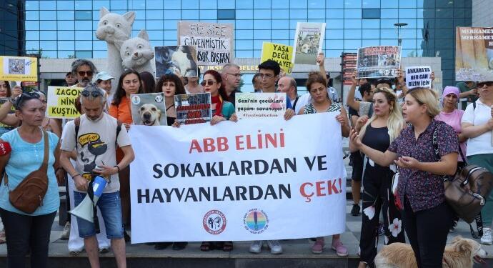 Mansur Yavaş protesto edildi: Katillerin mi başkanısınız?